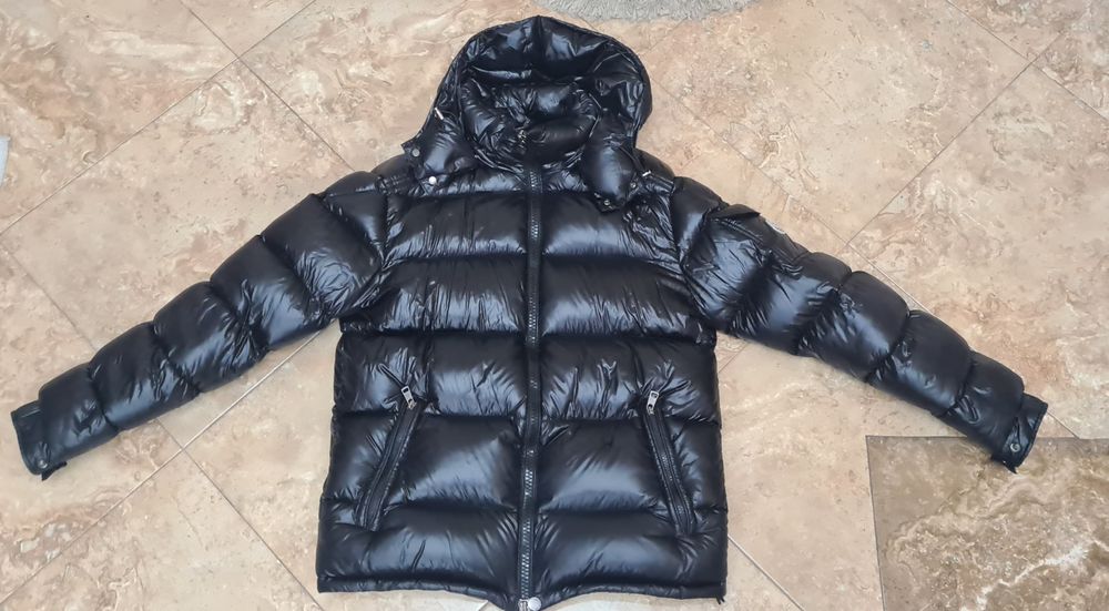 Geaca moncler maya neagra lucioasa originala
