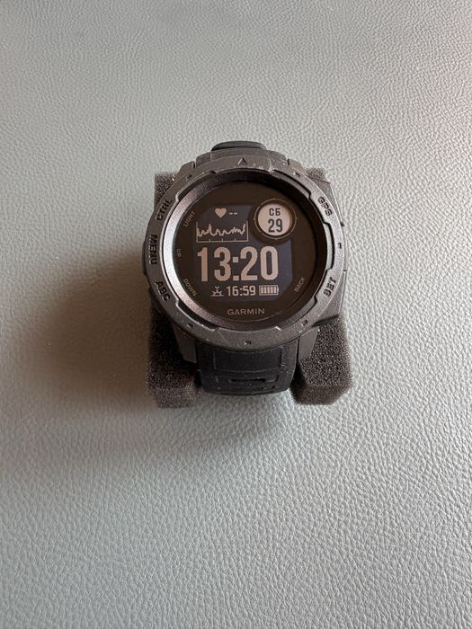 Garmin instinct часовник