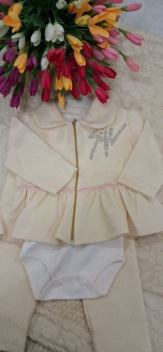 Komplekt bolajonlarimiz uchun  yengi 1 yoshgacha bo'lgan bolalar uchun