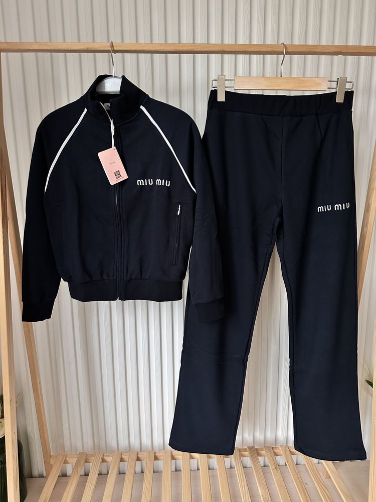 Продавам екипи на Barbour и Miu Miu