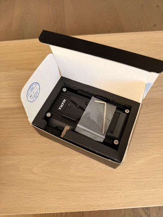 Adaptor Tilta V-mount pentru DJI Video transmitter