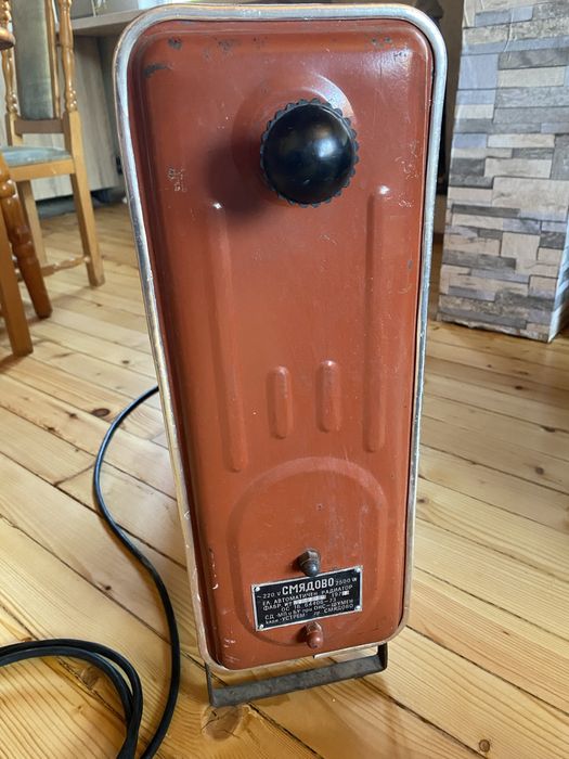 Продавам старинен радиатор Смядово(1974г)