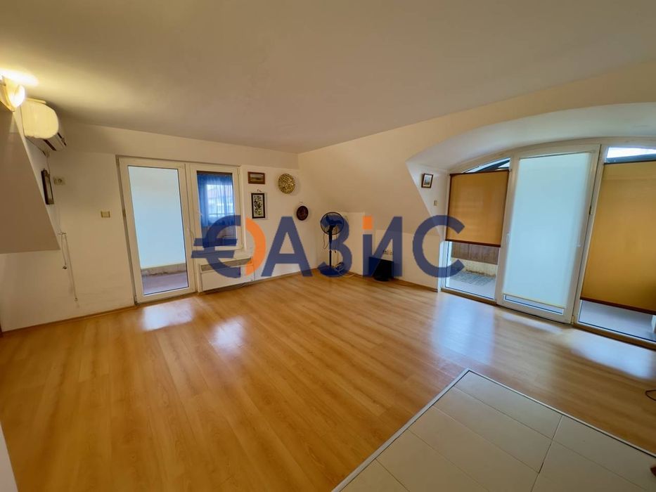 Продава се Едностаен апартамент в Несебър - 55 кв.м за 1037 €/кв.м - Снимка #13