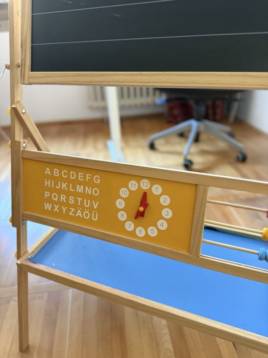 Tabla de scris pentru copii cu doua fete, ceas si numaratoare