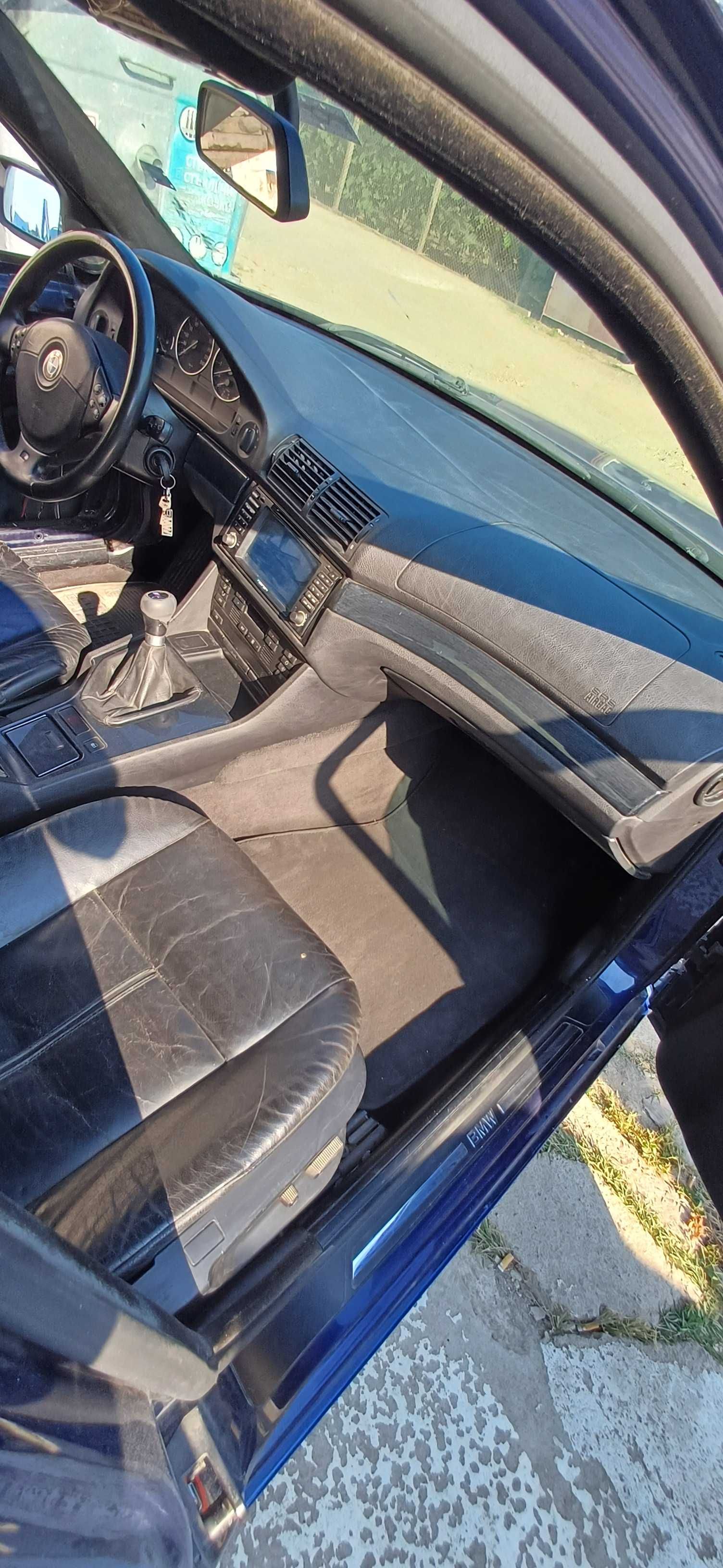 Продавам Bmw e39 520i
