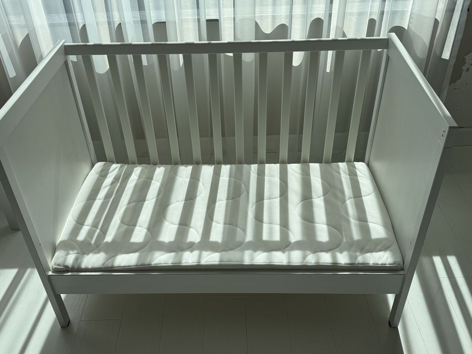 Vand pătuț alb Ikea Sundvik