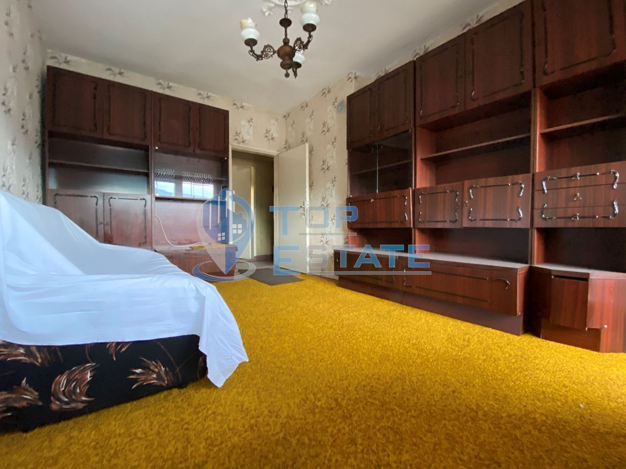 Продава се Двустаен апартамент в Горна Оряховица - 63 кв.м за 688 €/кв.м - Снимка #2