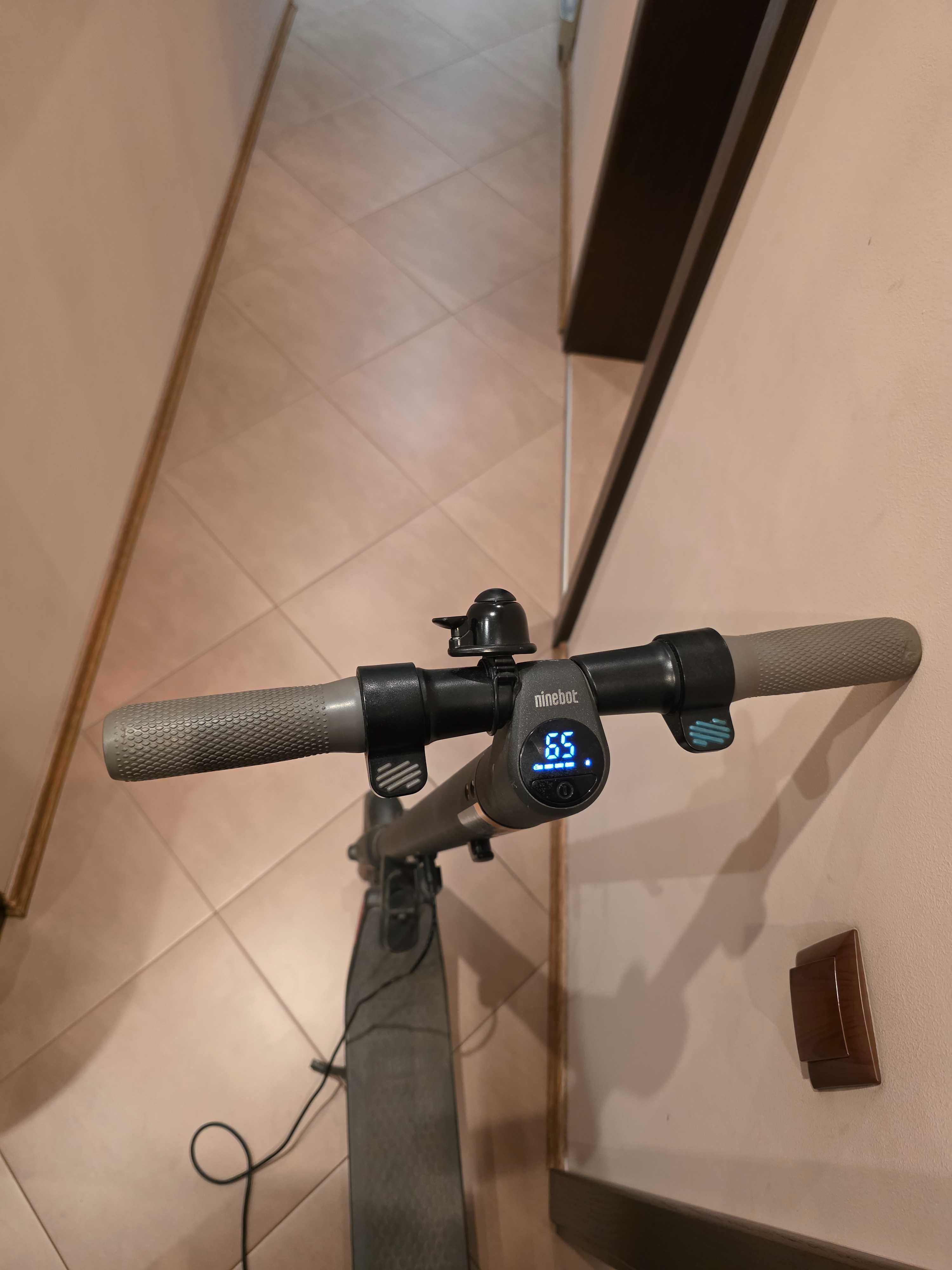 Електрически скутер - Ninebot KickScooter ES2