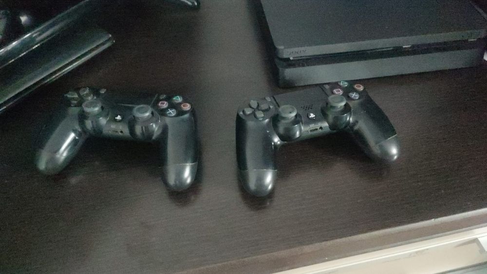 P S 4 Sony impecabil