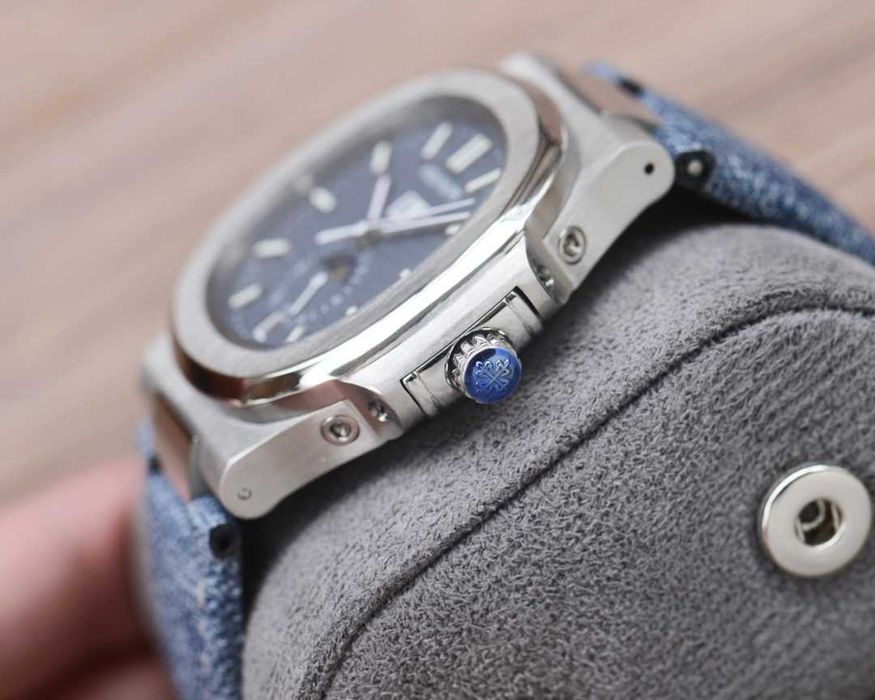 Patek Philippe Nautilus с автоматичен механизъм