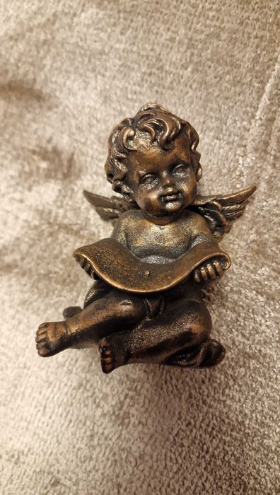 Комплект старинни разкошни ангелчета.