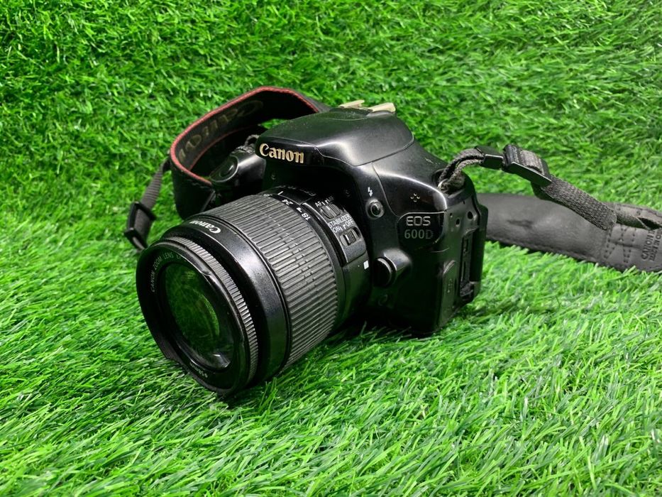 Фотоаппарат Canon 600D / Ломбард Даем Деньги