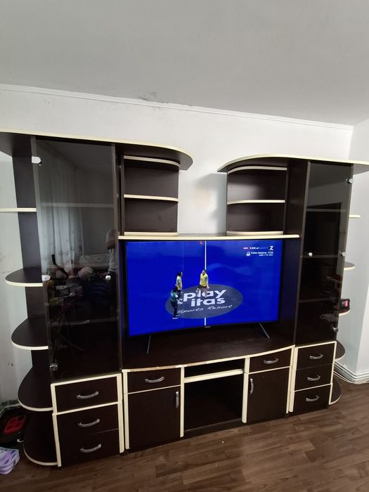 Vand mobila sufragerie