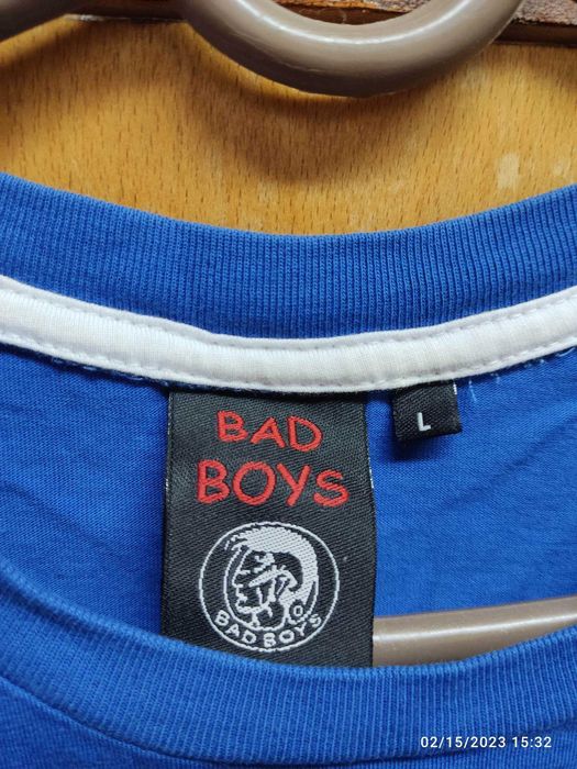 Тийнеджърски спортни дрехи в отлично състояние-фанелки, суичъри