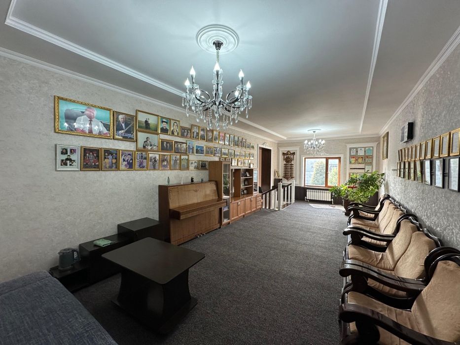 Благоустроенный 2-х этажный дом в микрорайоне "ТАСКЕН", 22,5 сотки.