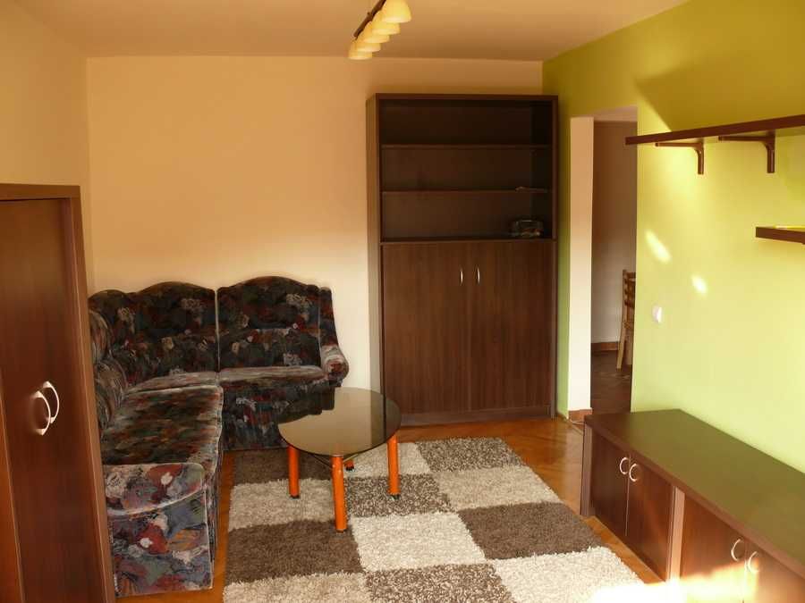 Dau in chirie apartament 3 camere, Nufarul vis-a-vis de Lotus Market