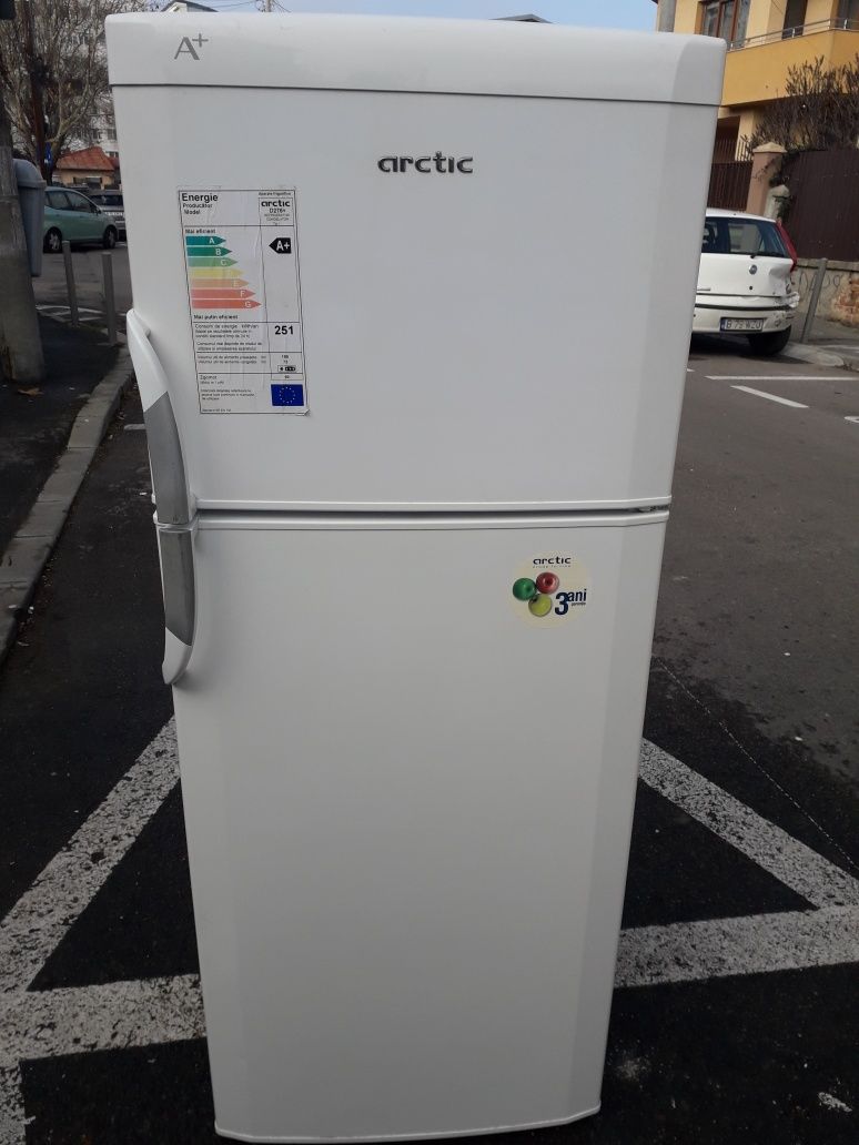 Frigider arctic model nou