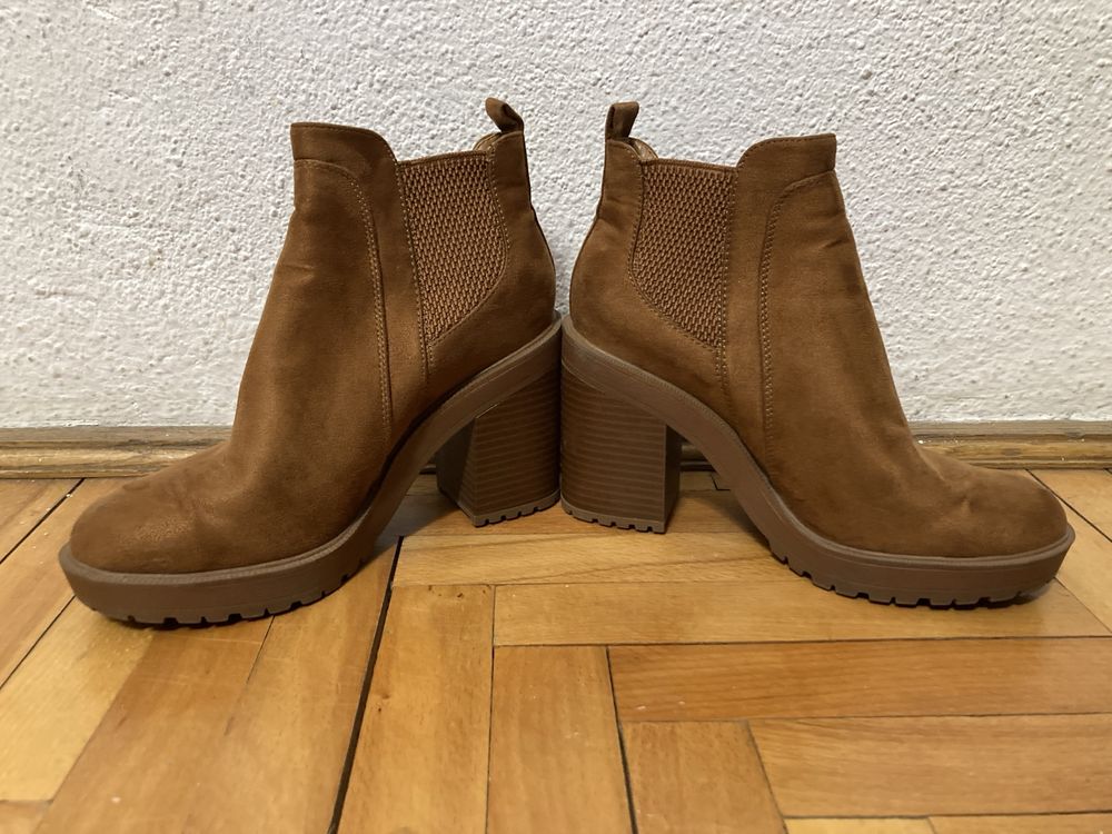 Botine Berskha Maro
