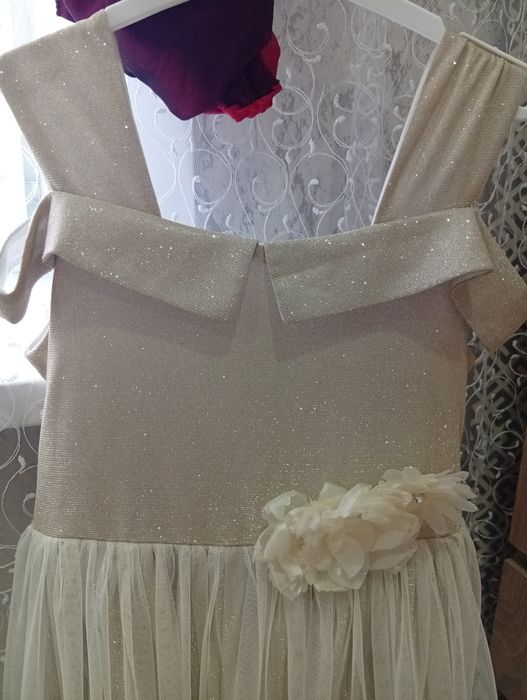 Платье на девочку