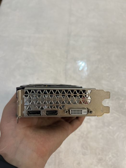 Видеокарта Geforce GTX 1660 super от Arktek, почти новая