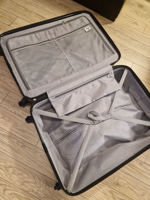 Куфар на фирмата Арт  (30×50×80)