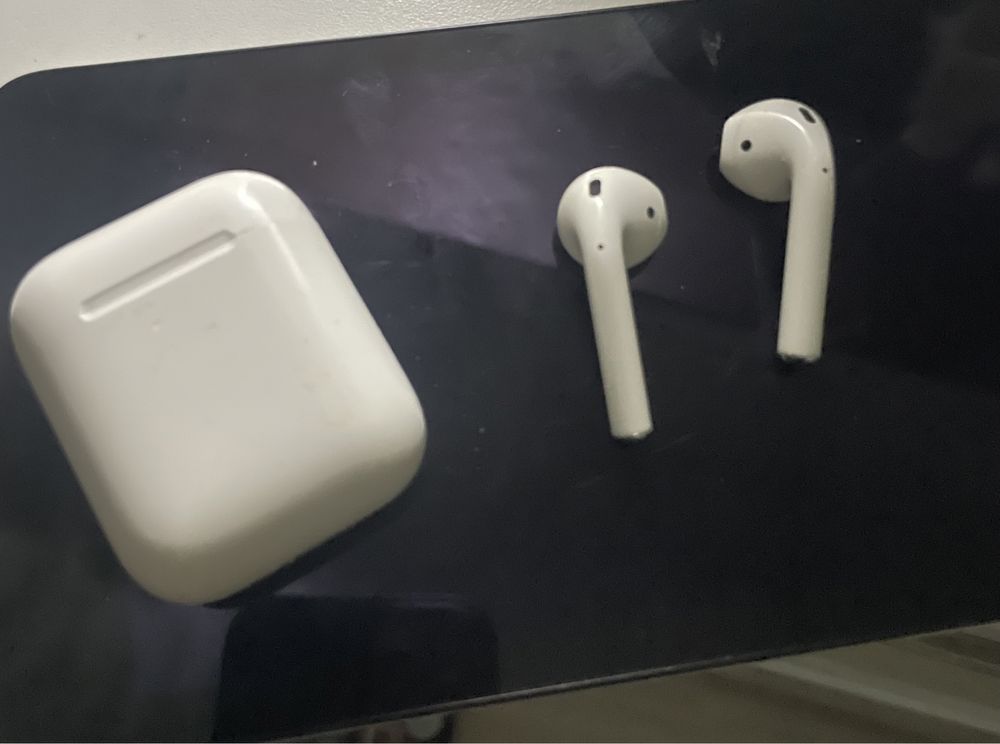 Продам Airpods