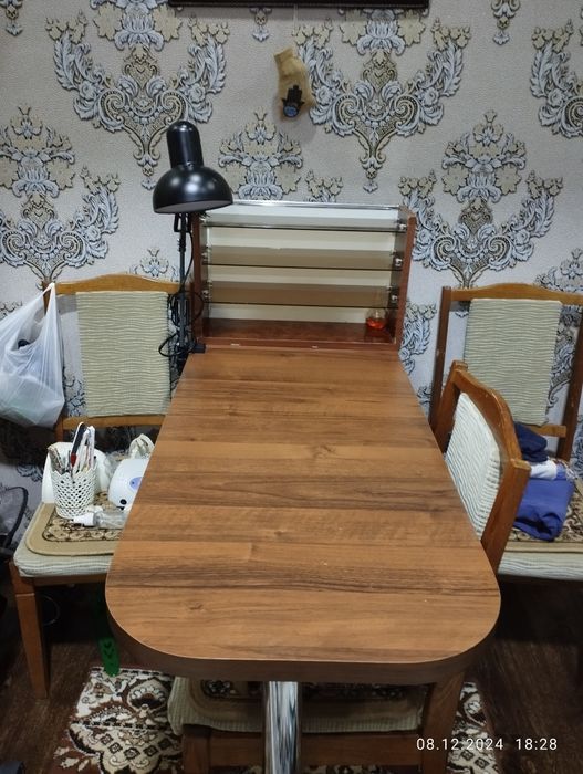 Продам Маникюрный стол