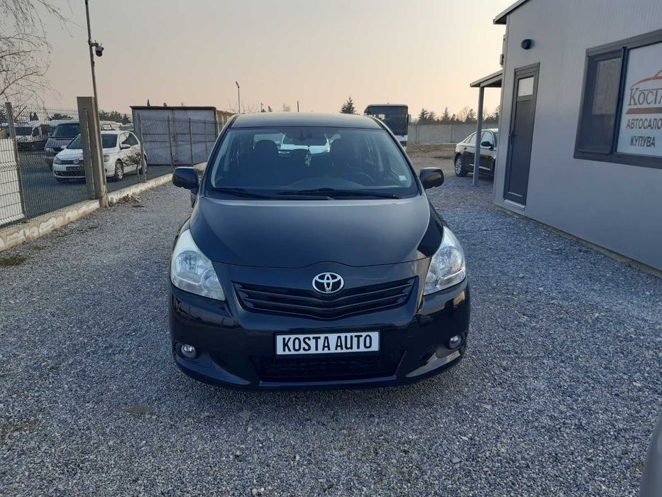 TOYOTA VERSO Перфектна ! ! !