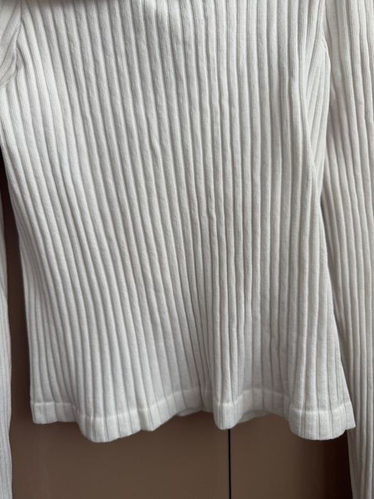 Top Zara cu umerii goi