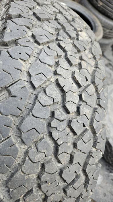 Гуми 235 85 16 генерал