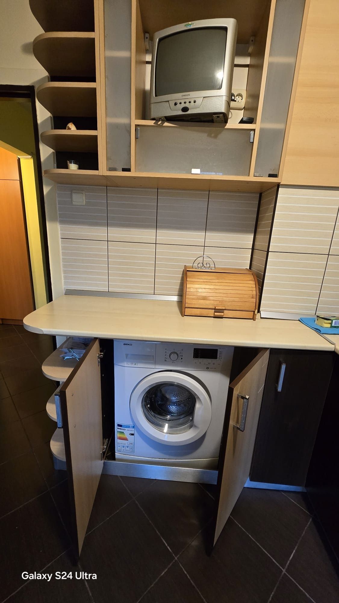 Închiriez apartament 2 camere decomandat