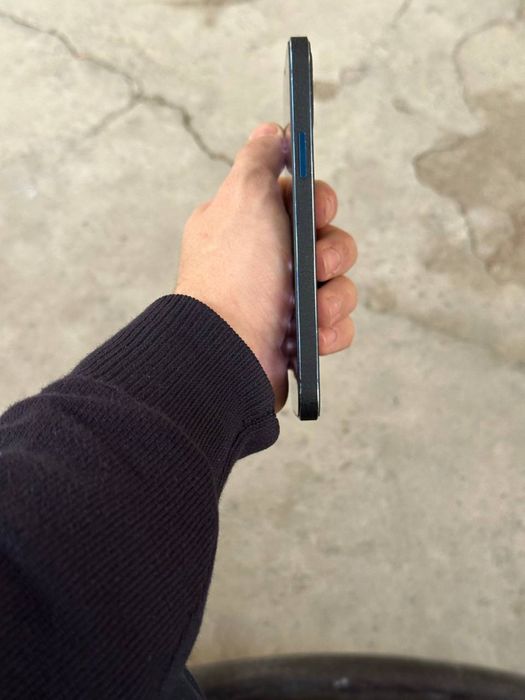 Iphone 12 64gb sotiladi