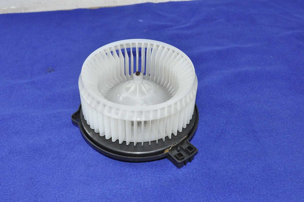 Моторчик печки Toyota Mark II GX110