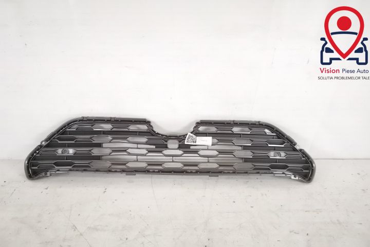 Оригинална централна решетка с 2 сензора в добро състояние / Toyota RA