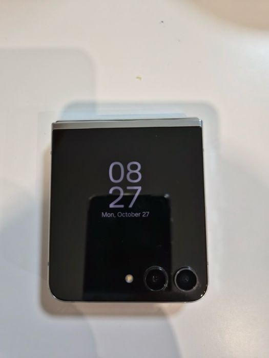 Zflip 5 256, в гаранция