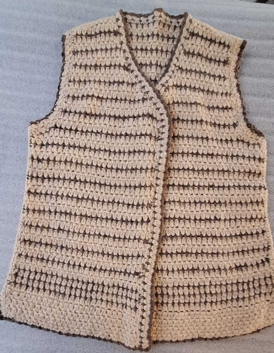 Елек 100% вълна без ръкав и без копчета НОВ