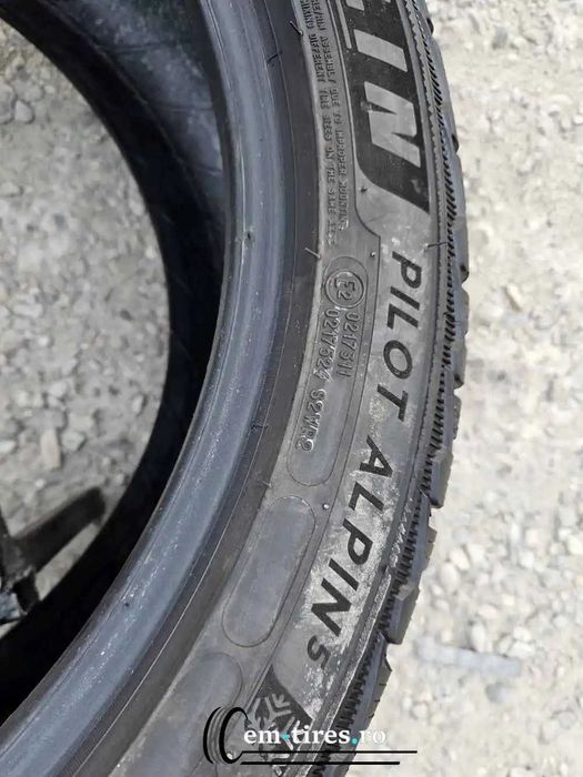 SET 4 Anvelope Iarna 235/45 R18 MICHELIN Pilot Alpin 5 98V