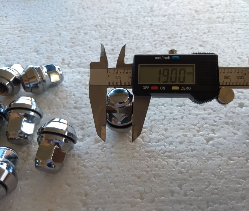 Set 20 Piulițe Ford Focus Fiesta Kuga Mondeo pt jante Aliaj Originale