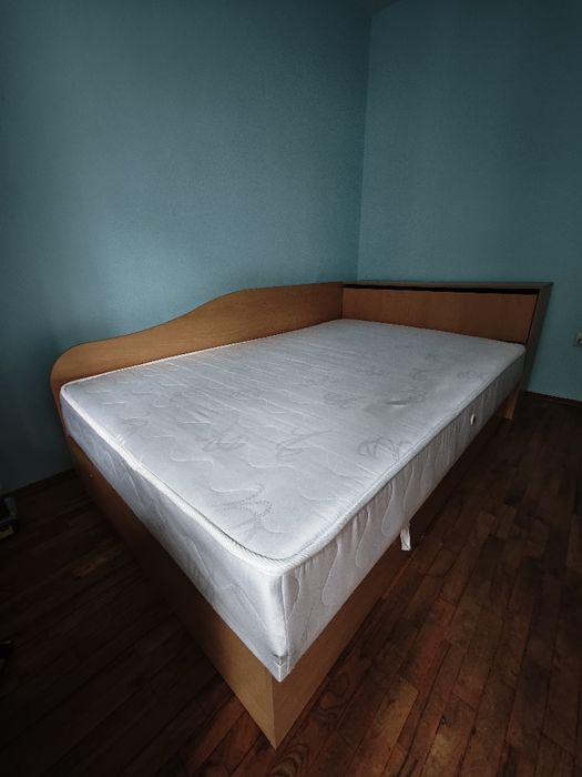 Гардероб, легло (приста) с ракла