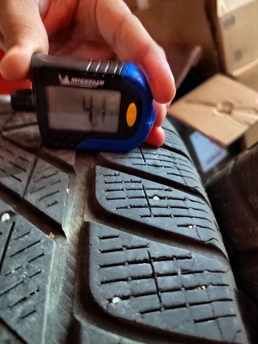 Зимни Гуми Pirelli 235/55/19