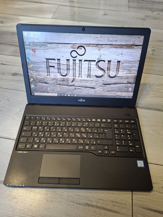 Fujitsu A557-i5 7200u/8гб/250гб ссд