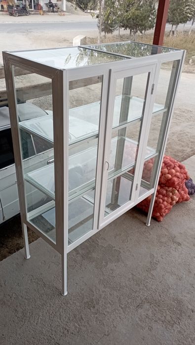 Vitrina non va non mahsulotrari uchun qulay