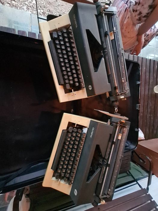 Пишещи машини Olympia 2бр.