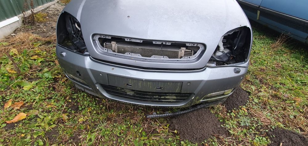 Bară fata Opel Signum cu spalatoare faruri și senzori parcare