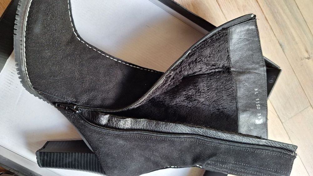 Ботуши и боти естествен велур