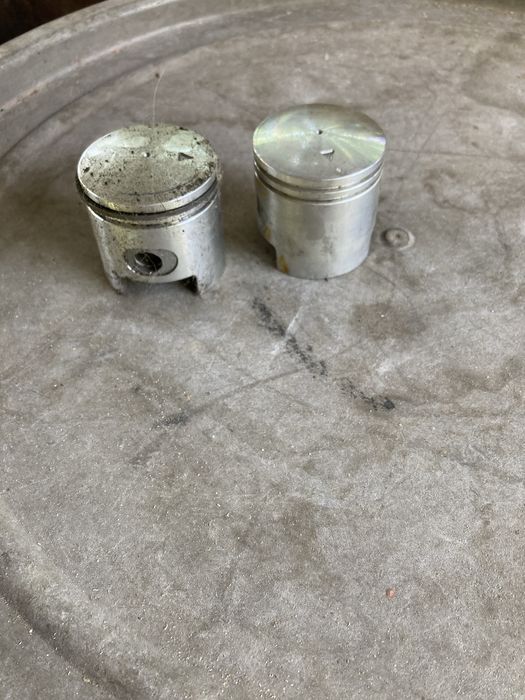 Vand un motor de bicicleta si multe alte piese de scuter