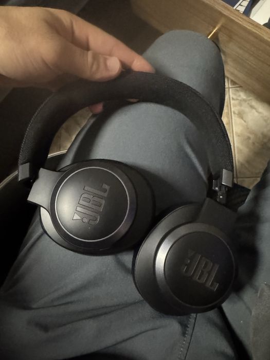 Слушалки jbl live 770 nc