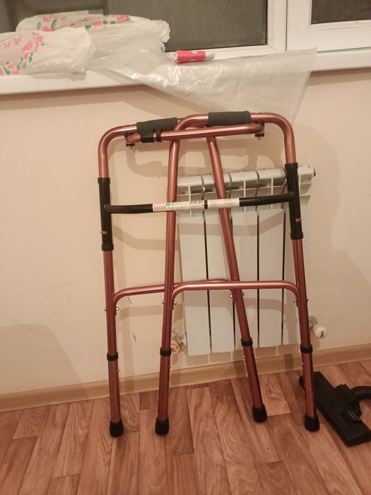 Продается ходунки для взрослых