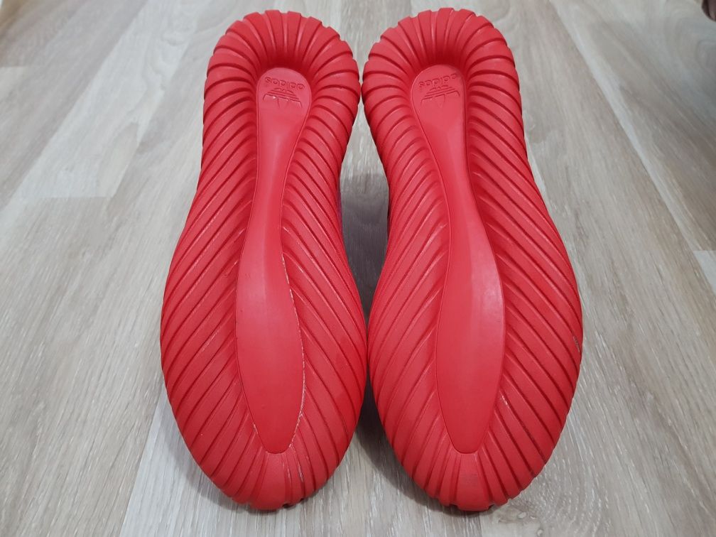 Adidasi Adidas Tubular mărimea 44 nike jordan force
