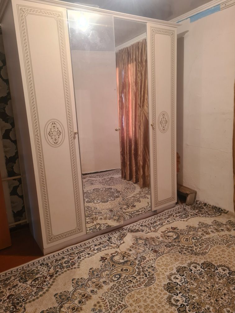 3 бөлмелі Барак үй сатылады.